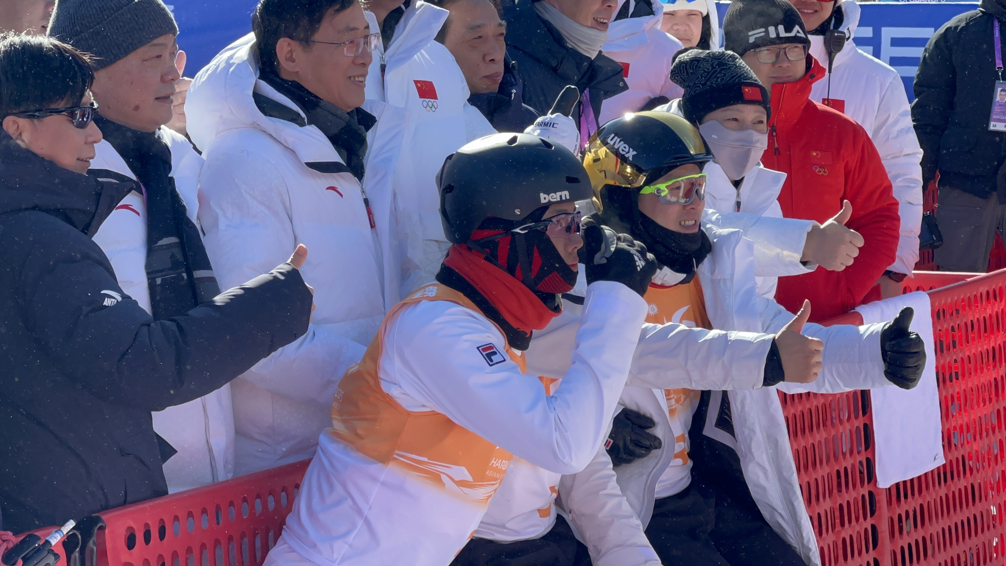 中国队在哈尔滨亚冬会自由式滑雪空中技巧混合