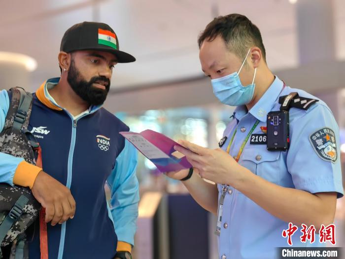 宁波机场亚运抵离服务全面启动 迎接全球运动员