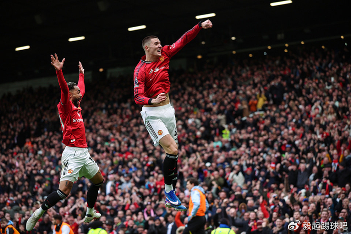 曼联夏窗引援风暴：托纳利争夺战、菲利克斯回