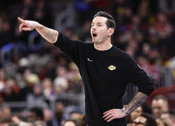 湖人116-99力克篮网 雷迪克盛赞里弗斯与布朗尼表