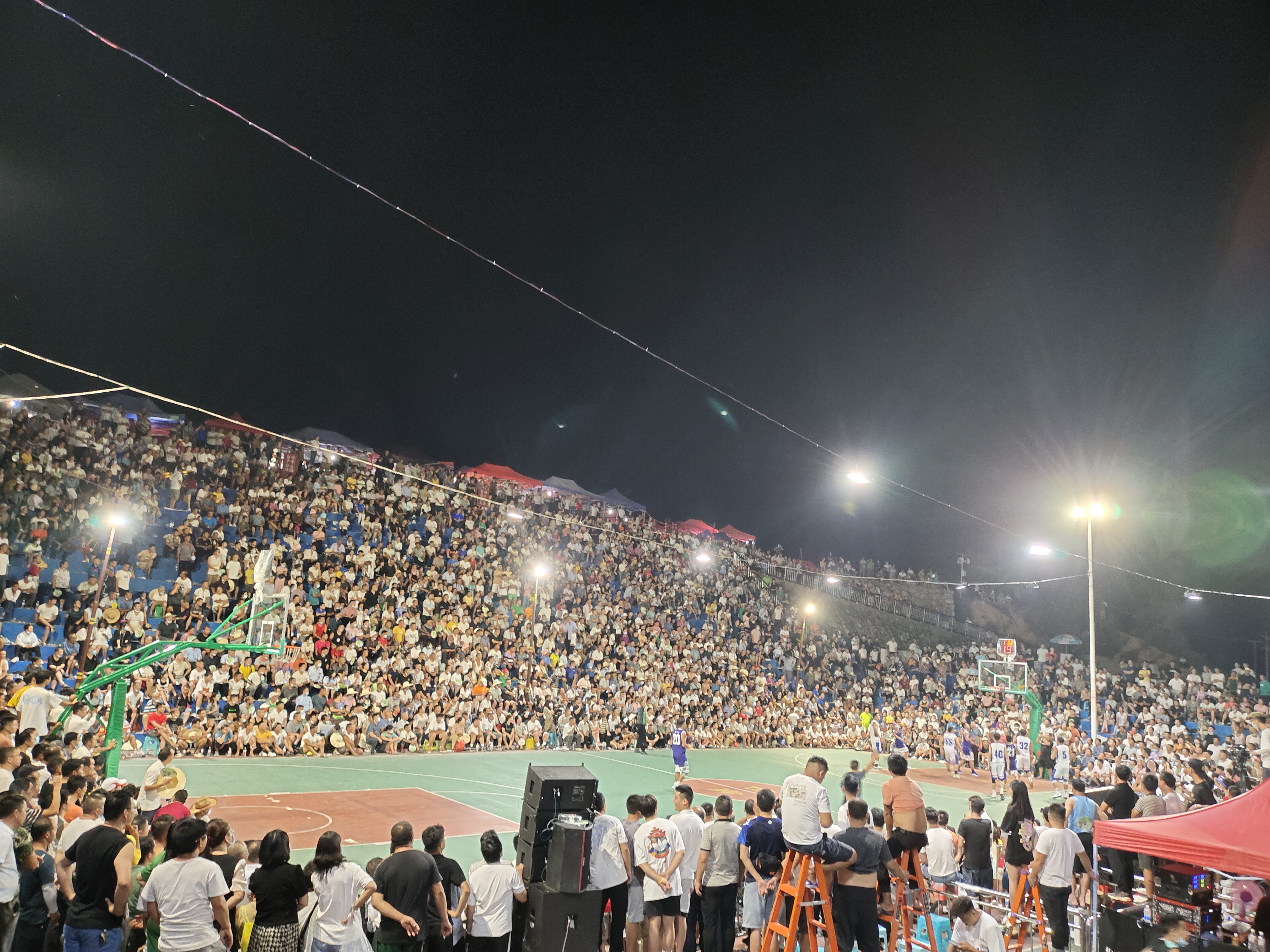 贵州台盘村村BA引爆乡村篮球文化