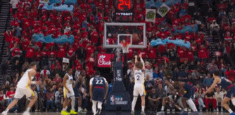 库里率勇士险胜小卡 绿军众将联手助阵