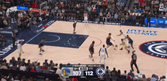 库里率勇士险胜小卡 绿军众将联手助阵