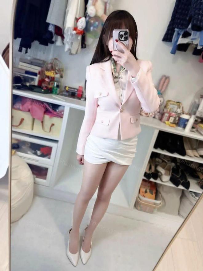 库里率勇士险胜小卡 绿军众将联手助阵