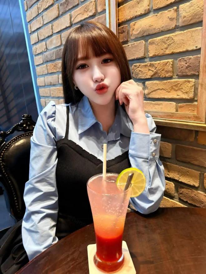 库里率勇士险胜小卡 绿军众将联手助阵